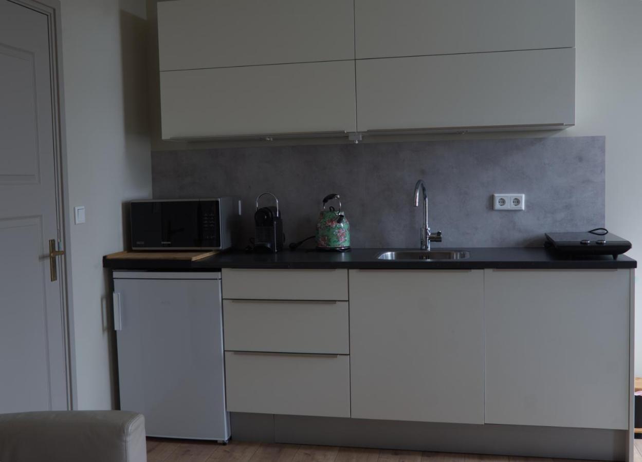 Bed And Breakfast Hans En Gridje Breda Bagian luar foto